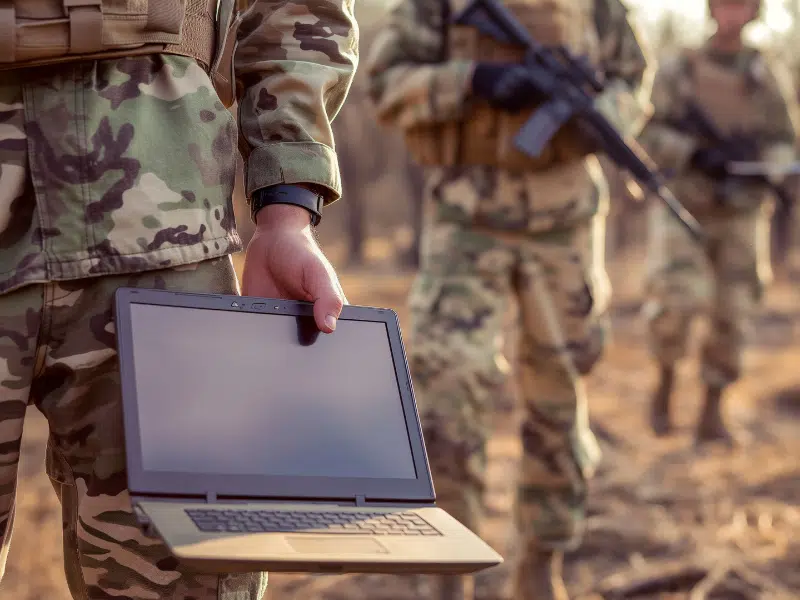 強固型筆記型電腦