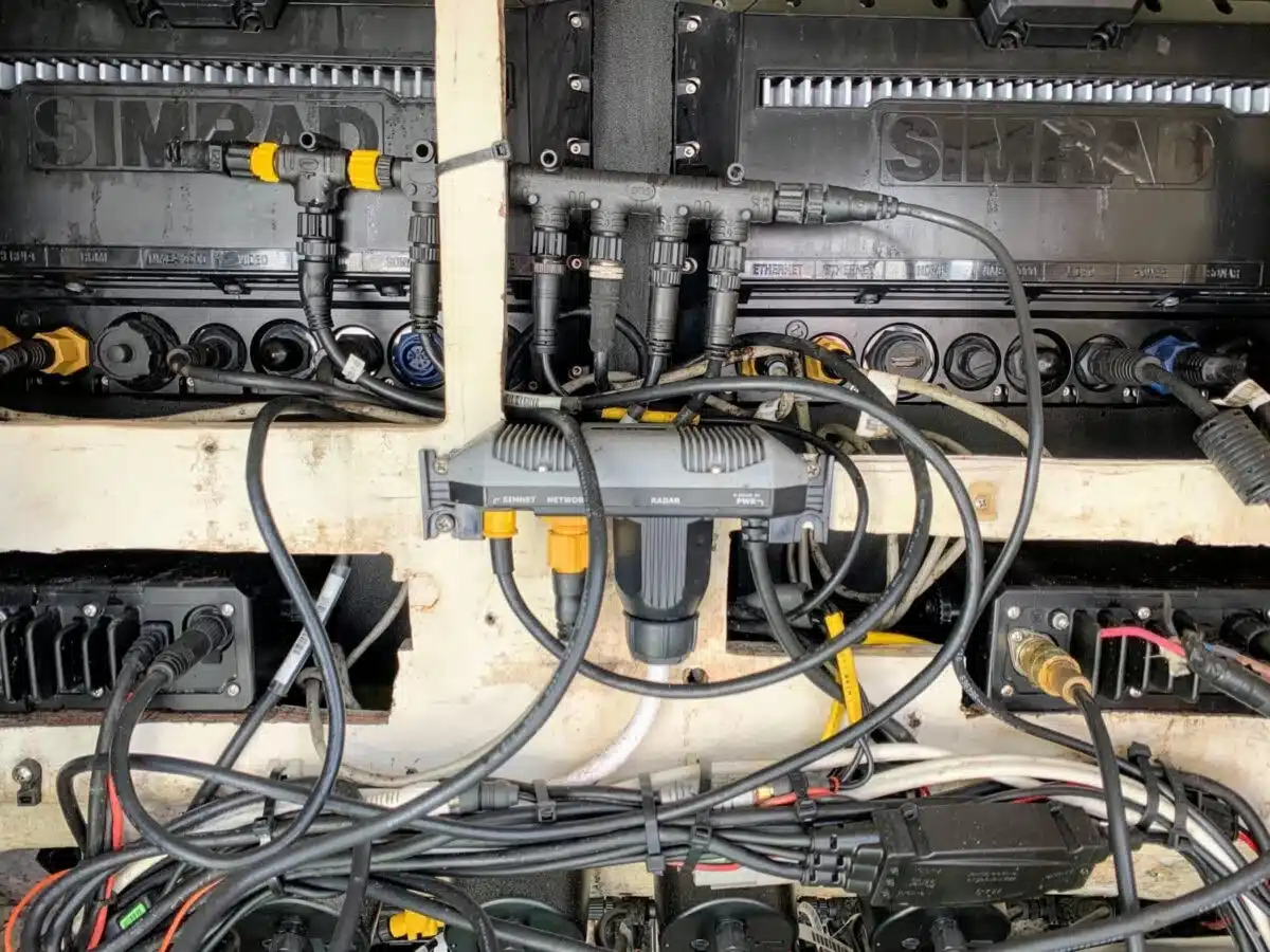 NMEA 2000 Push Pull Connector